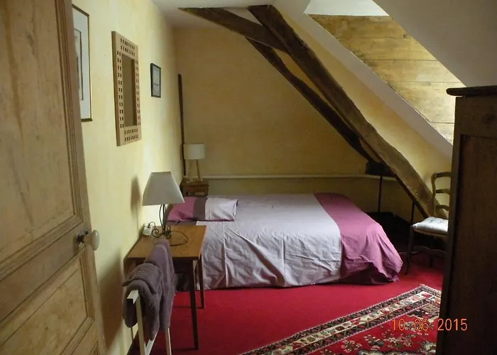 Les Talvasieres Bed & Breakfast *